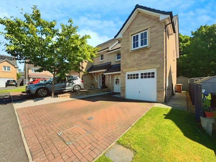 3 Bedroom Semi-Detached House For Sale In Sauchie Crescent, Kinglassie, Lochgelly, KY5