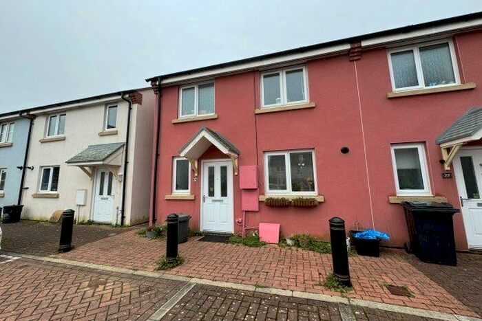 3 Bedroom Property To Rent In Fairfields Probus, Truro, TR2