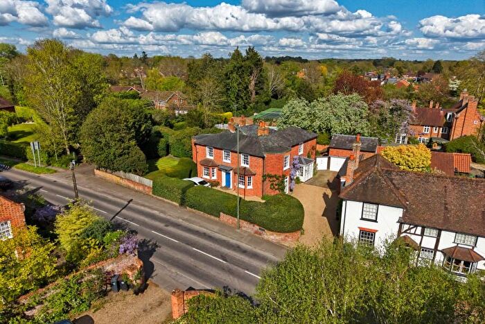 5 Bedroom Detached House For Sale In Chobham, Surrey, GU24