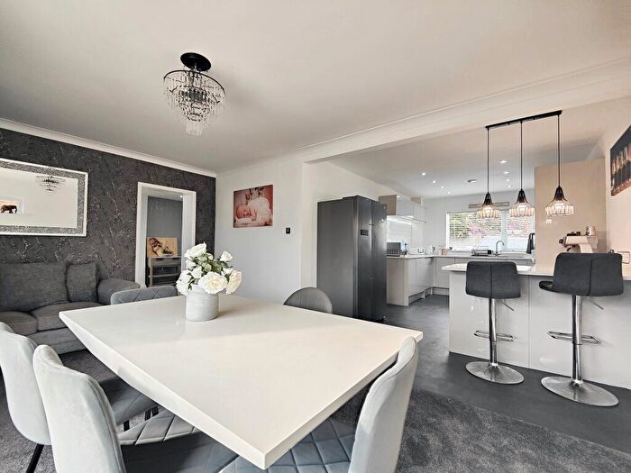 4 Bedroom Detached House For Sale In Swanley Close, Eastbourne, BN23