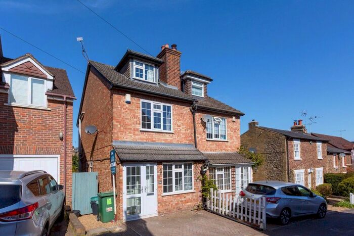 3 Bedroom Semi-Detached House To Rent In Bethel Road, Sevenoaks, TN13