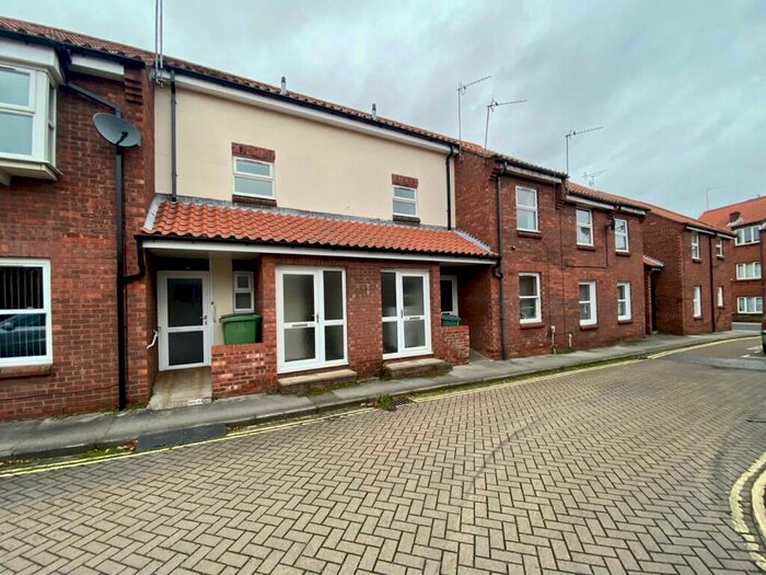 1 Bedroom Flat To Rent In Grovehill, Hessle, East Yorkshire, HU13