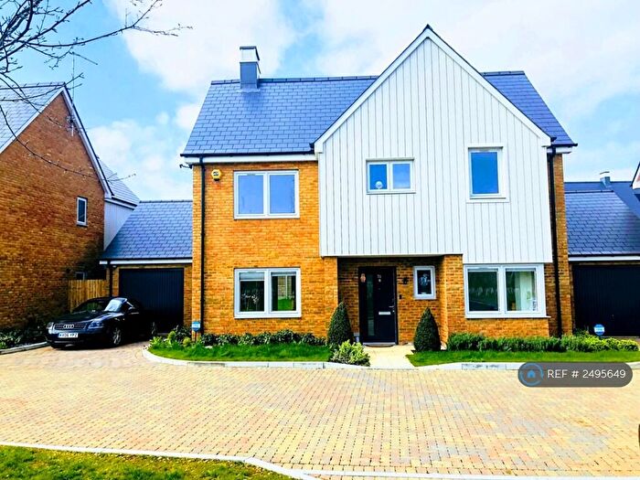 4 Bedroom Detached House To Rent In Castleridge Drive, Greenhithe, Kent, DA9