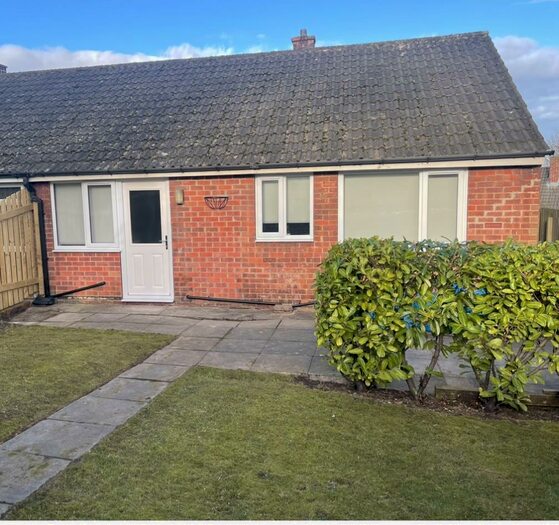 2 Bedroom Semi-Detached Bungalow To Rent In Clayton West, HD8