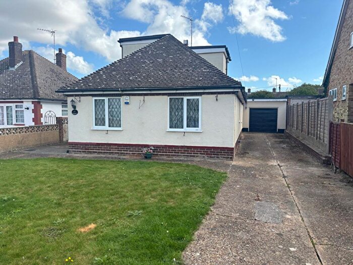 3 Bedroom Chalet To Rent In Victoria Avenue, Kirby-Le-Soken, CO13