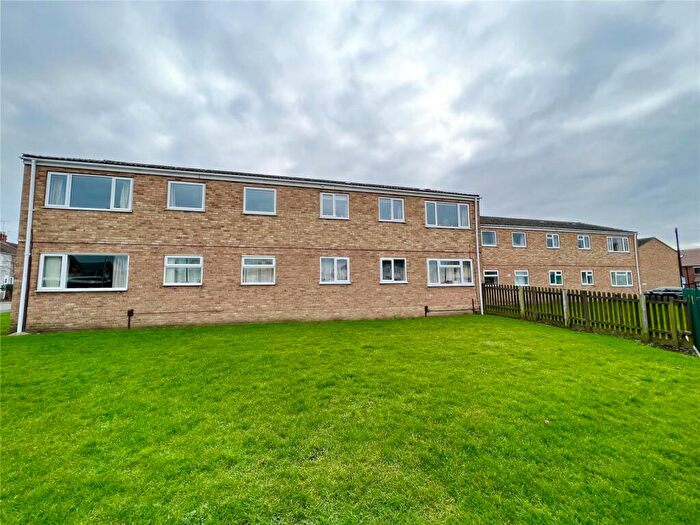 2 Bedroom Apartment To Rent In Dores Court, Swindon, Wiltshire, SN2