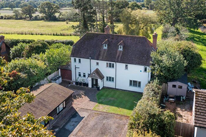7 Bedroom Detached House For Sale In School Lane, Alvechurch, B48