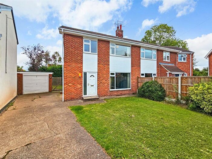 3 Bedroom Semi-Detached House For Sale In Lime Tree Gardens, Lowdham, Nottingham, NG14