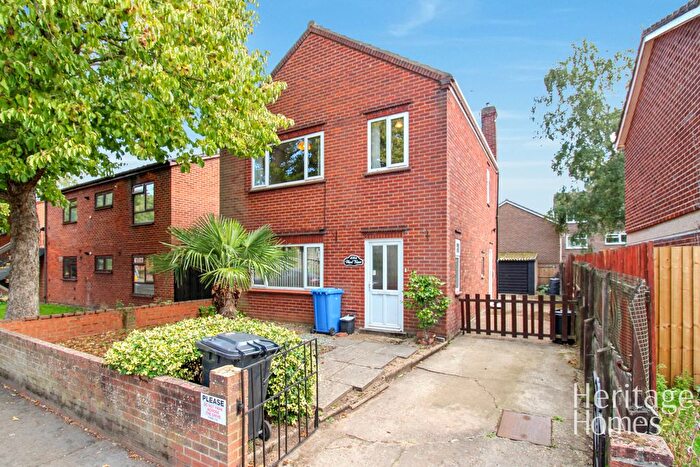 3 Bedroom Detached House For Sale In Old Palace Road, Norwich, Norfolk, NR2