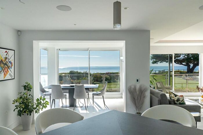 3 Bedroom Apartment For Sale In Martello Park, Canford Cliffs, BH13