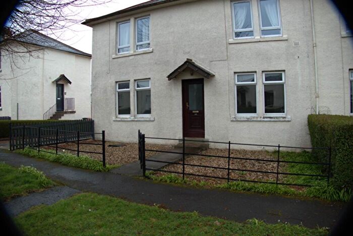 2 Bedroom Flat To Rent In Gilmour Street, Stewarton, KA3