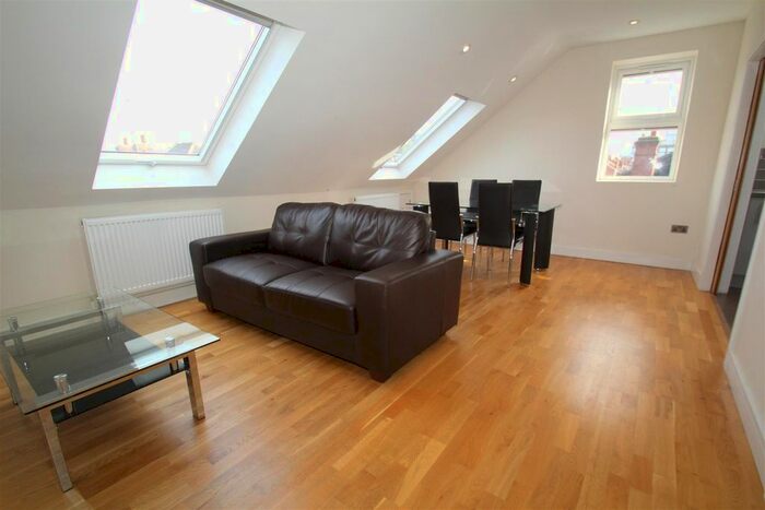 1 Bedroom Flat To Rent In Welldon Crescent, Harrow-On-The-Hill, Harrow, HA1