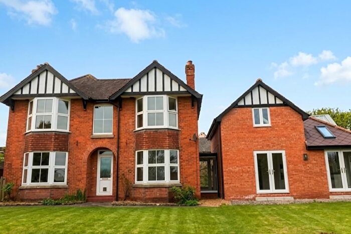 4 Bedroom Detached House For Sale In High Street, Great Cheverell, Devizes, SN10