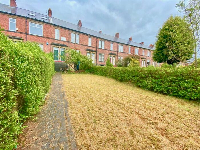 2 Bedroom Apartment To Rent In Worley Avenue, Low Fell, Gateshead, NE9