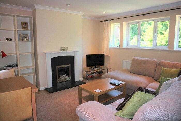 1 Bedroom Apartment To Rent In Old Dover Road, Canterbury, CT1