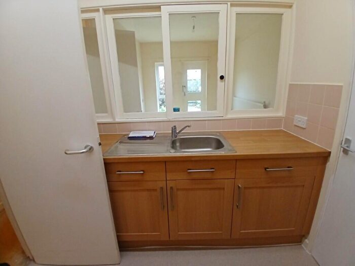 1 Bedroom Flat To Rent In Parsons Lane, CB6