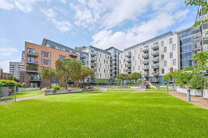 2 Bedroom Flat For Sale In New Century House, Canning Town, London, E16