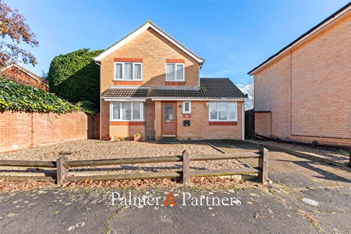 3 Bedroom Detached House For Sale In Northfield Gardens, Highwoods, Colchester, Essex, CO4