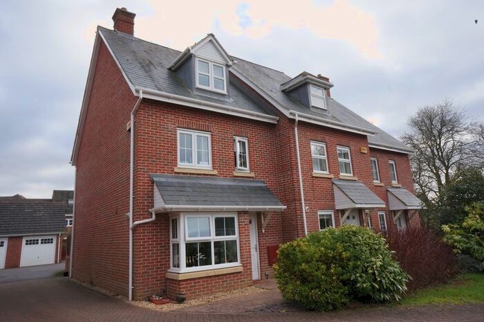 4 Bedroom Semi-Detached House To Rent In Goldcrest Way, Four Marks, Alton, GU34