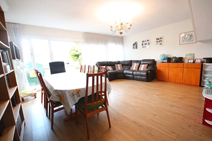 3 Bedroom End Of Terrace House For Sale In Maytree Close, Edgware, HA8