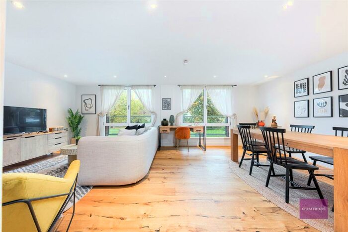 2 Bedroom Flat To Rent In Crystal Wharf, Graham Street, Angel, London, N1