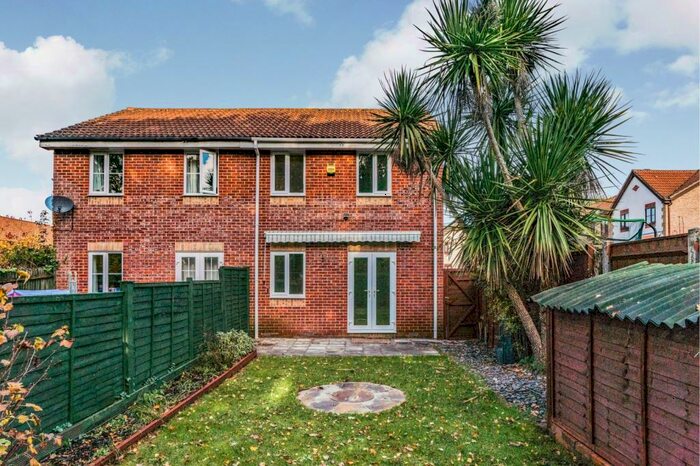 3 Bedroom Semi-Detached House To Rent In Tumulus Close, Netley Common, Southampton, SO19