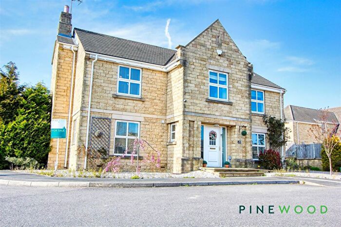 5 Bedroom Detached House For Sale In Moor Croft, Matlock, Derbyshire, DE4