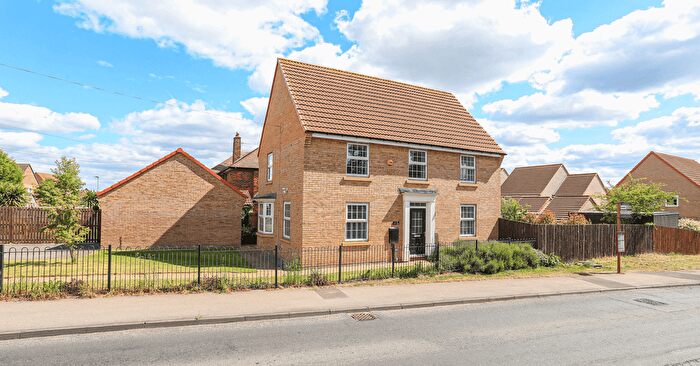 4 Bedroom Detached House For Sale In Ackworth Road, Pontefract, WF8