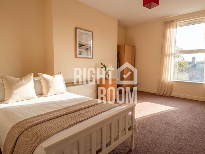 1 Bedroom Flat To Rent In Bed Flat, Hulse Road, Southampton, SO15