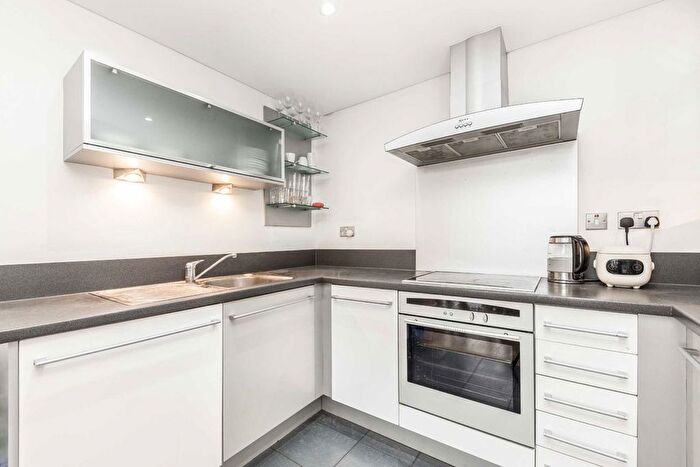 1 Bedroom Flat To Rent In Crews Street, London, E14