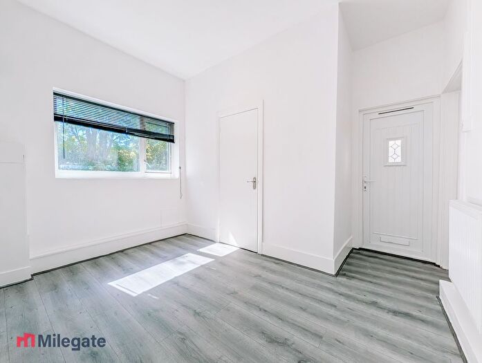 Studio To Rent In Whitegate Road, Southend-On-Sea, SS1