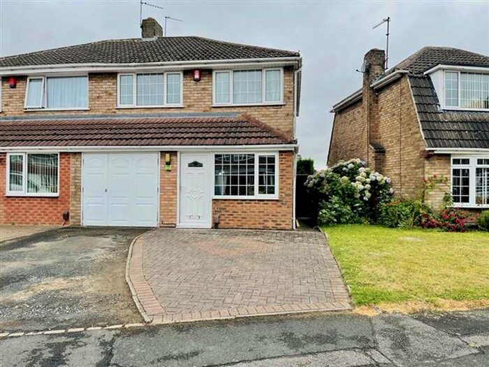 3 Bedroom House To Rent In Spring Parklands, Dudley, DY1