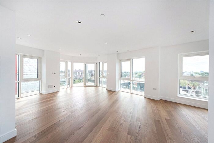2 Bedroom Flat For Sale In Dashwood House, Dickens Yard, Ealing, London, W5