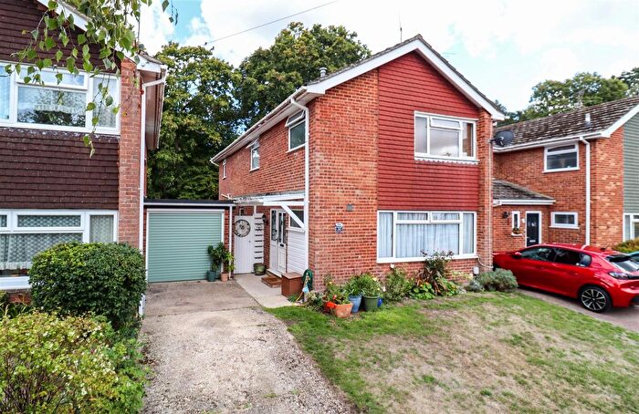 4 Bedroom Detached House For Sale In Beaufort Road, Church Crookham, Fleet, GU52