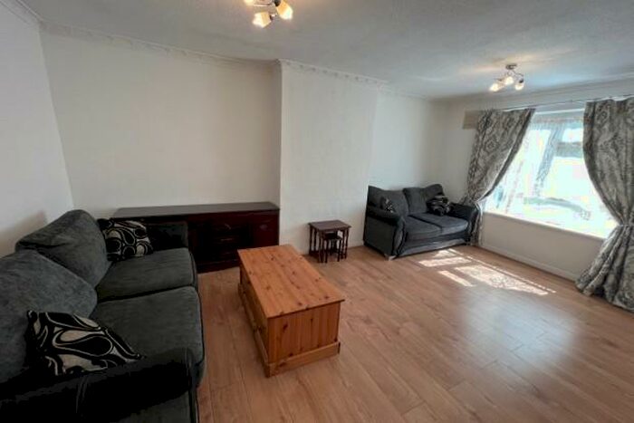 4 Bedroom Terraced House To Rent In Cross Place Cardiff, CF14