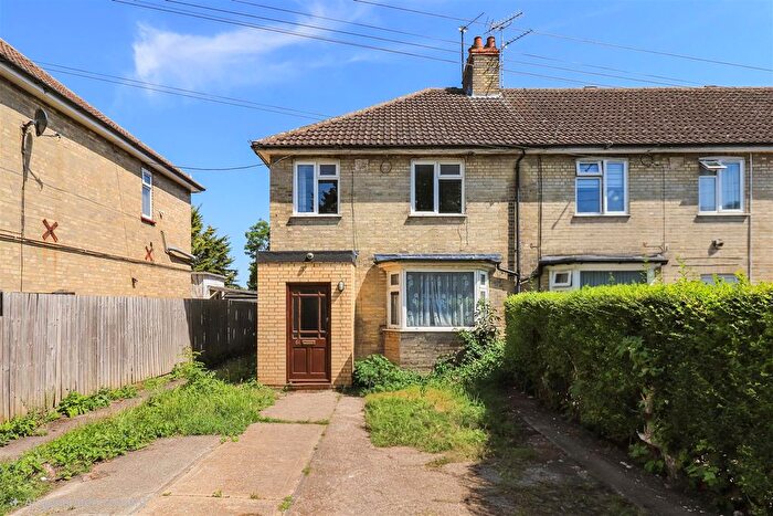 3 Bedroom End Terrace House For Sale In Hobart Road, Cambridge, CB1