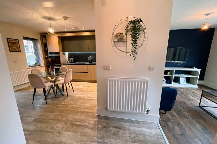 3 Bedroom Detached House For Sale In Poppy Field Way, Carlton-In-Lindrick, Worksop, S81