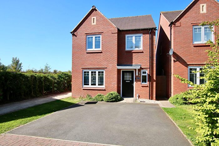 3 Bedroom Detached House For Sale In Ferny Close, Overseal, Derbyshire, DE12