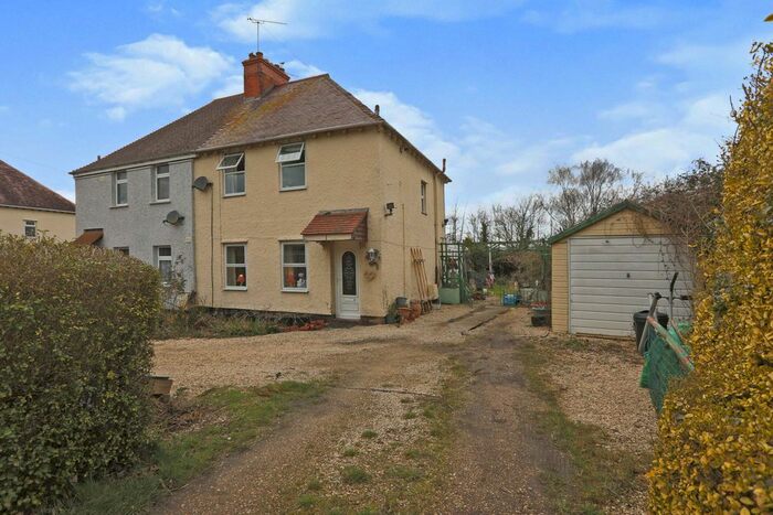 3 Bedroom Semi-Detached House For Sale In Badsey Road, Willersey, Broadway, Gloucestershire, WR12