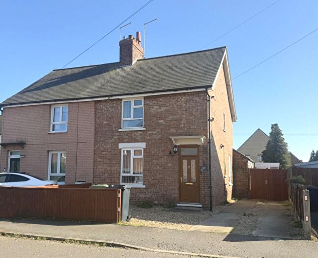 3 Bedroom Semi Detached House For Sale In Northam Close: Eye Green, PE6