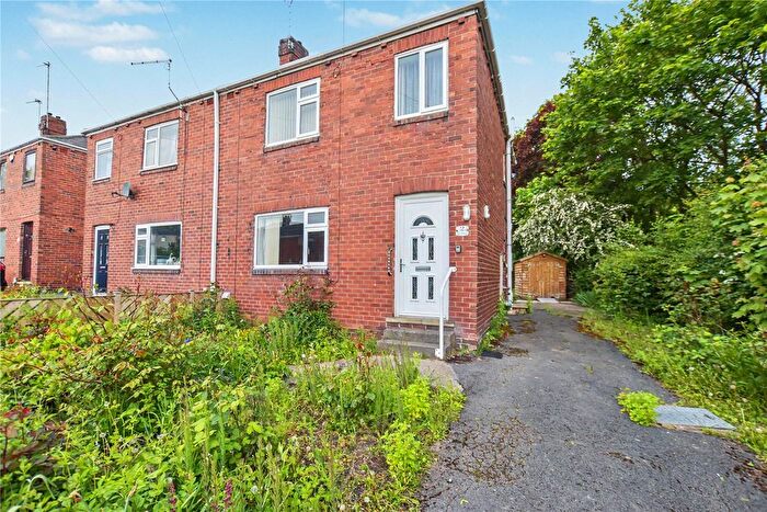 3 Bedroom Semi-Detached House For Sale In The Avenue, Wakefield, West Yorkshire, WF1