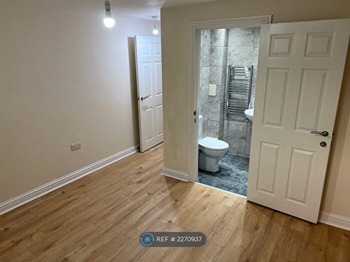 2 Bedroom Flat To Rent In London Road, Benfleet, SS7