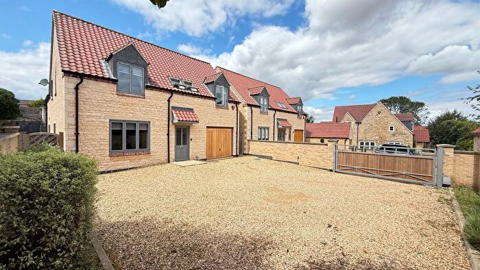 4 Bedroom Detached House For Sale In Maypole Close, Castle Bytham, Grantham, NG33