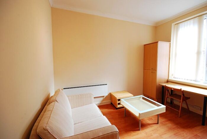 1 Bedroom Flat To Rent In Tower House, City Centre, NE1