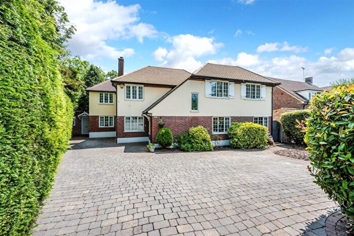 6 Bedroom Detached House For Sale In Outwood Lane, Chipstead, Coulsdon, CR5