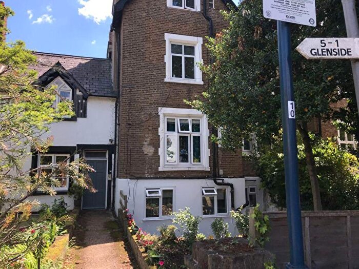 2 Bedroom Flat To Rent In Upton Park, SL1