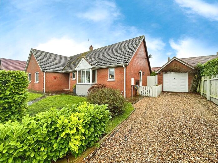 4 Bedroom Detached Bungalow For Sale In Boundary Road, Hockwold, IP26