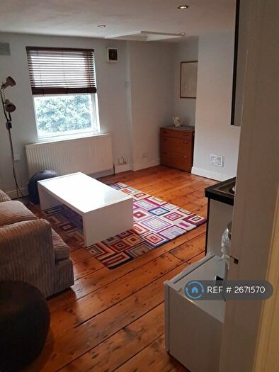 2 Bedroom Flat To Rent In Camberwell Church Street, London, SE5