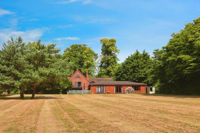 7 Bedroom Detached House For Sale In Reading Road, Sherfield-on-Loddon, Hook, Hampshire, RG27