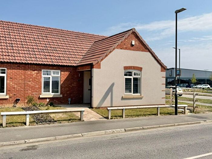 3 Bedroom Semi-Detached Bungalow For Sale In Kendall Court, Scartho Park, Grimsby, DN33